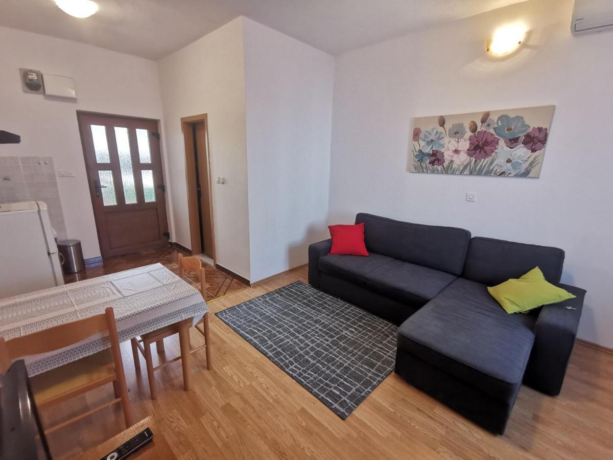 מאקרסקה Uncle Apartment מראה חיצוני תמונה